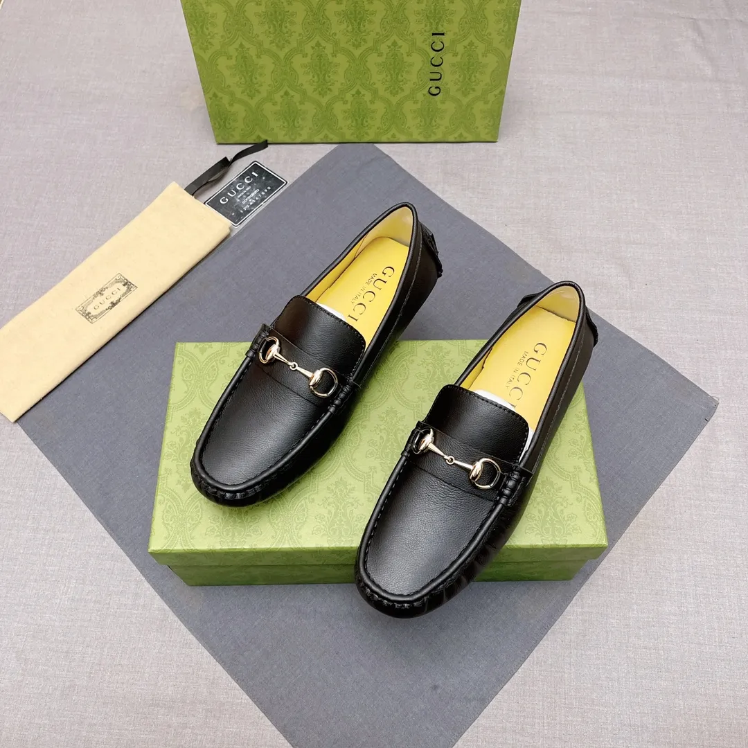 p400 GUCCI, Gucci official flagship store original casual beanie shoes ~ Four Seasons Trendy Shoes 👟》New version at the counter, Gucci 1:1 high-quality workmanship, upper: imported pebbled calfskin, genuine sweat-absorbent pigskin lining, fashionable lazy business style design, casual loafers, running shoes are perfect for young people. British fashion boots 😍 Equipped with original raw rubber wear-resistant outsole, absolutely high-end and classy, ​​suitable for drivers only 🚗 A must-have for fashionable men, standard code 37-45 No. 071